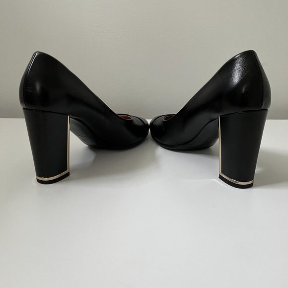 CHANEL Cap-Toe Black Leather Pumps - Picture 10 of 13